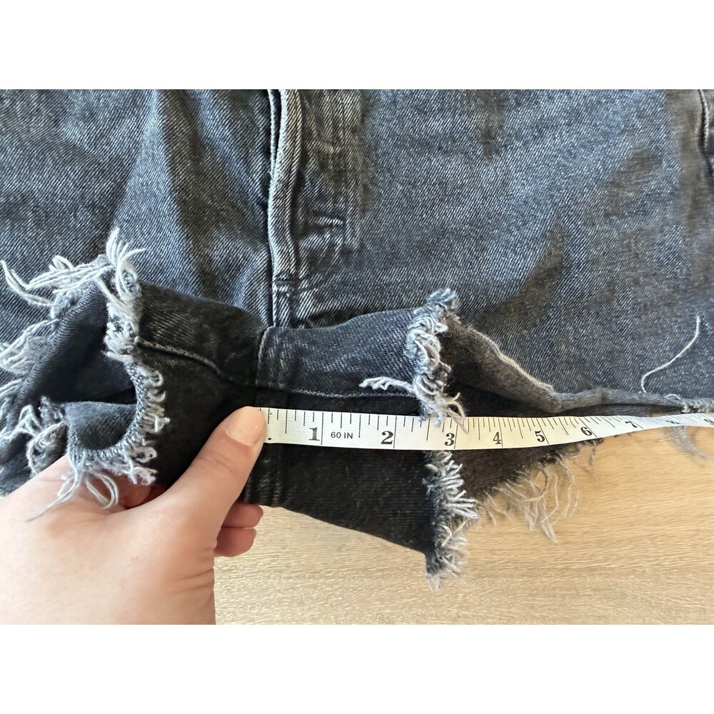 Agolde Parker Denim Shorts in Bewitched Washed Black Size 27 3" Inseam - Picture 8 of 8